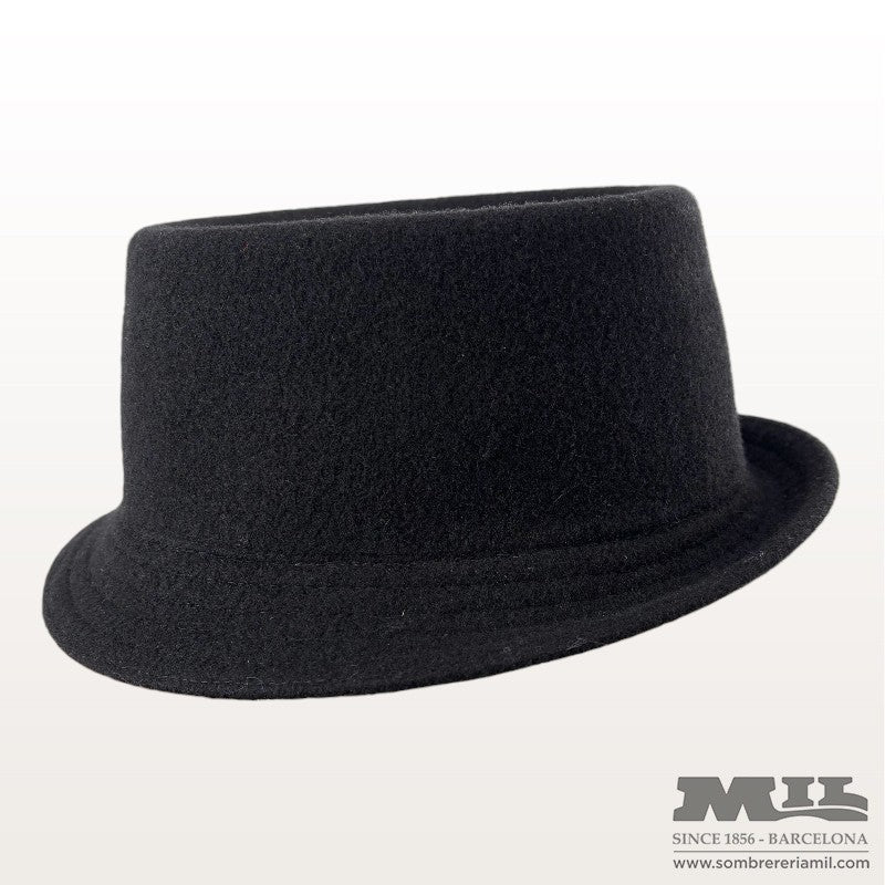 Barret Mowbray | Kangol