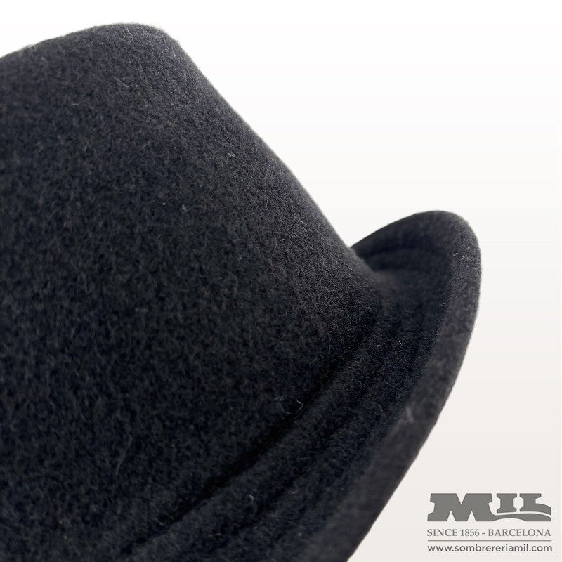 Barret Mowbray | Kangol